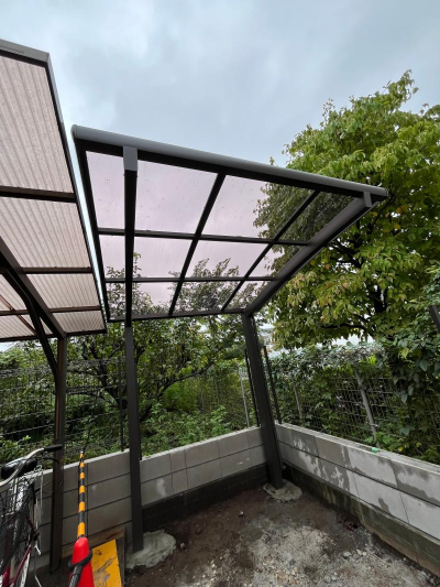 ミネトーヨー住器の【動画有・外構施工例】小平市の邸宅にてサイクルポート「ネスカRミニ」新設工事をおこないましたの施工事例詳細写真2