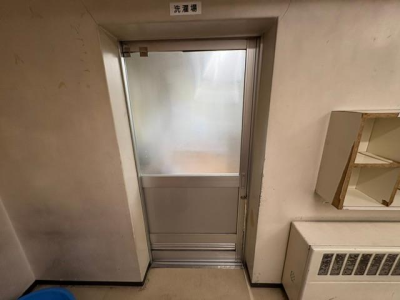 ミネトーヨー住器の【施工事例】建付けの悪くなった片引き戸復旧工事の施工事例詳細写真1