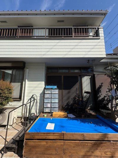 ミネトーヨー住器の立川市 テラス屋根取付工事(LIXIL スピーネR型 アール屋根)の施工事例詳細写真1