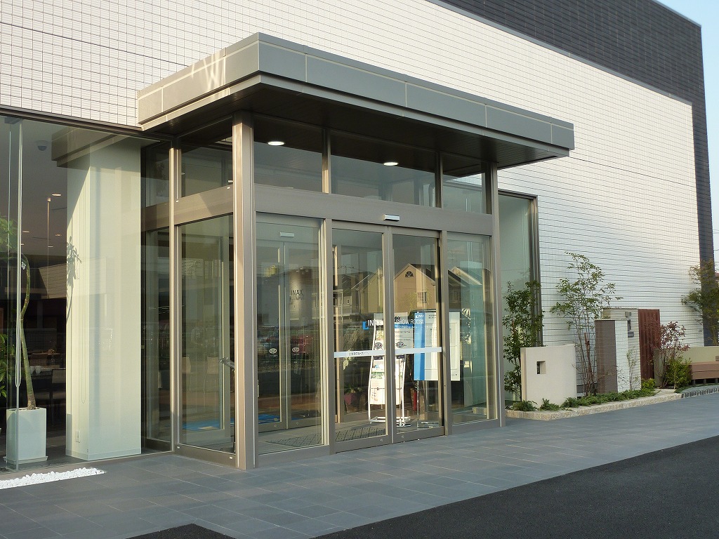 外構工事 エクステリア工事 マンションの窓や玄関交換 オフィスや店舗の改装 外装リニューアル 看板工事