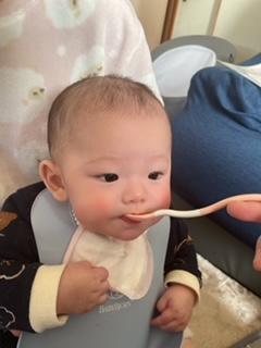 離乳食　はじまりました～♪👶